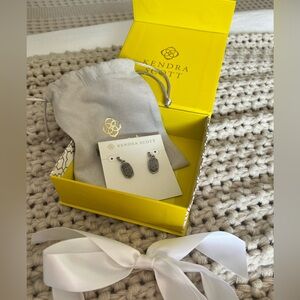 Kendra Scott silver/gray earrings